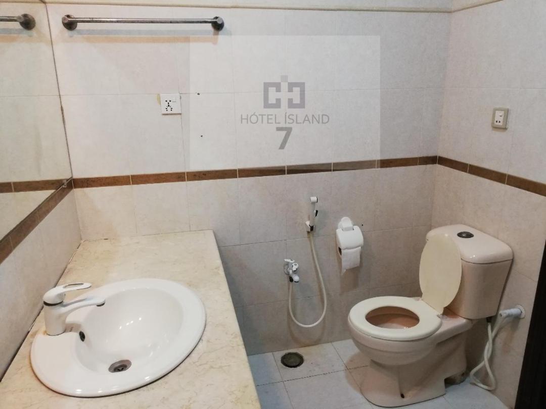 Hotel 7Island Karachi Luaran gambar